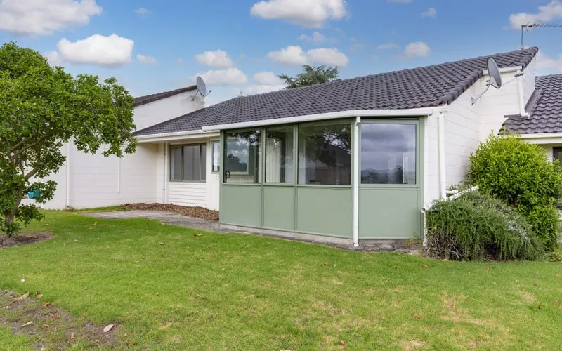 14 Homestead Rise, Aparangi Village