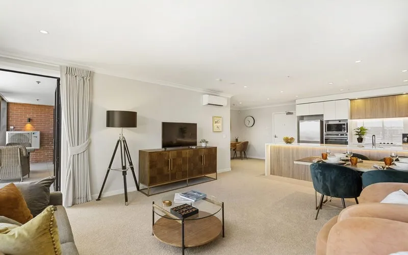 Light-filled luxury